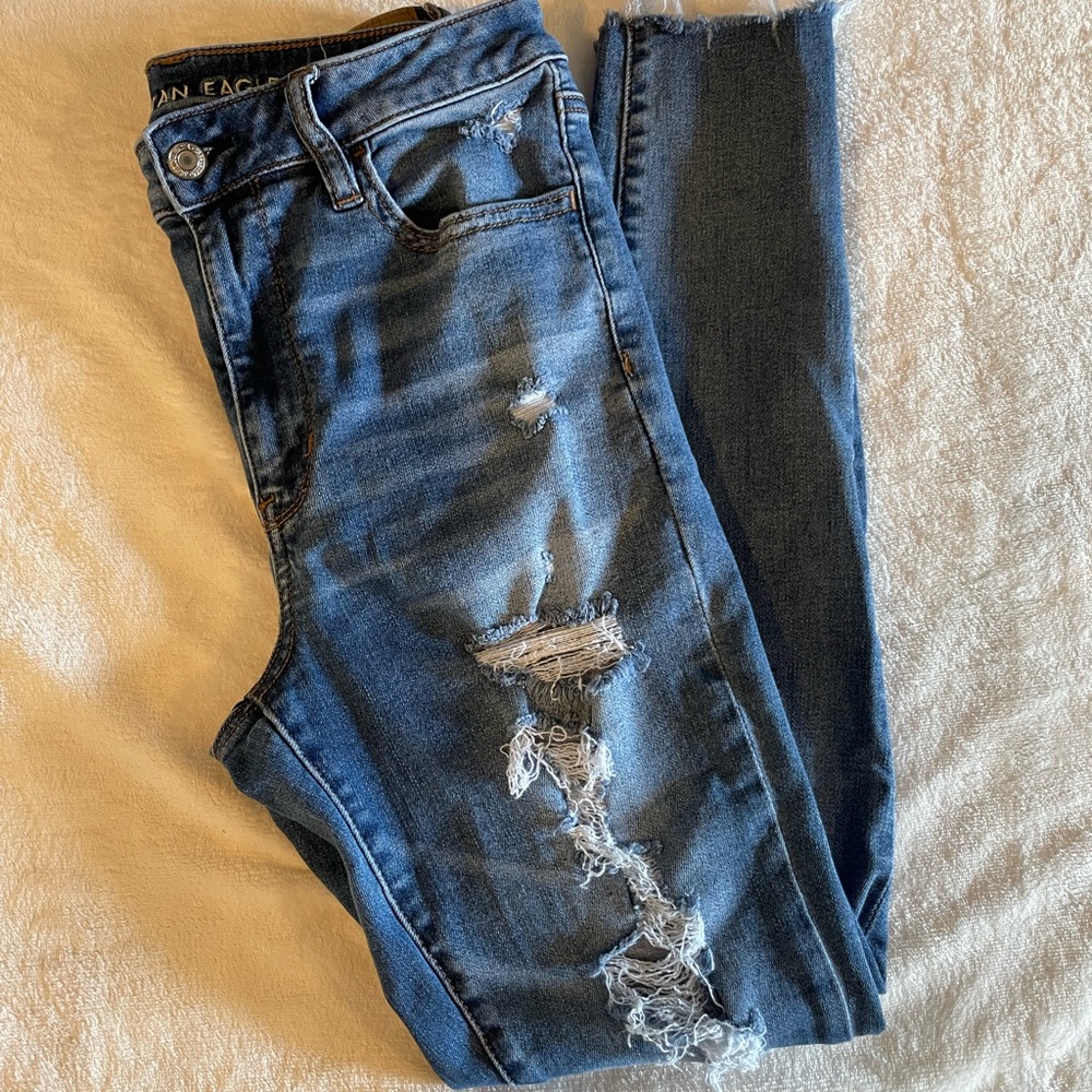 American Eagle distressed jeggings; size 8